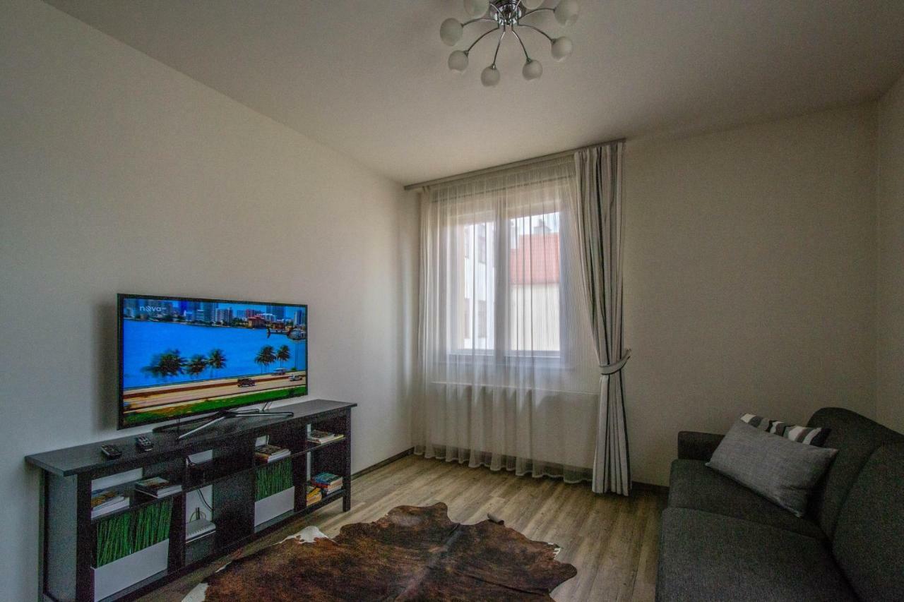 Unique Charles Bridge 2bdr Apartment. Praha